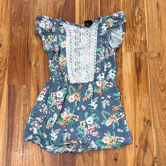 art class Other - Kids Art Class Floral Romper with Lace Detail Size 3T